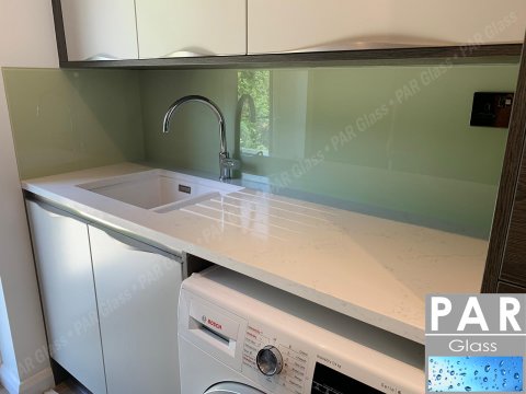 glass  for kitchens colours
