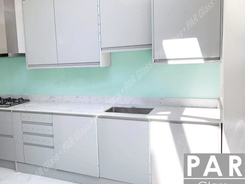 glass  uk kitchens
