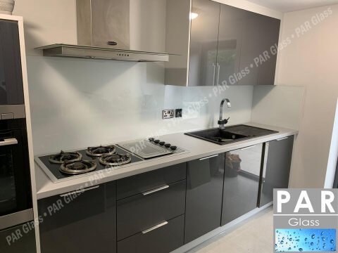 bespoke glass  for kitchens