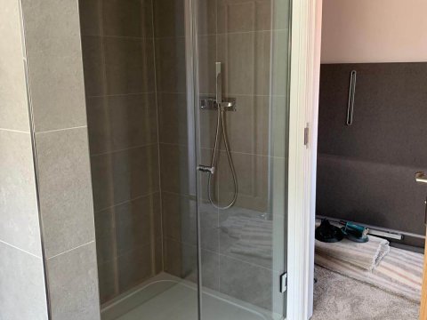double shower doors glass
