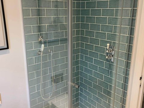 glass screen for bath shower